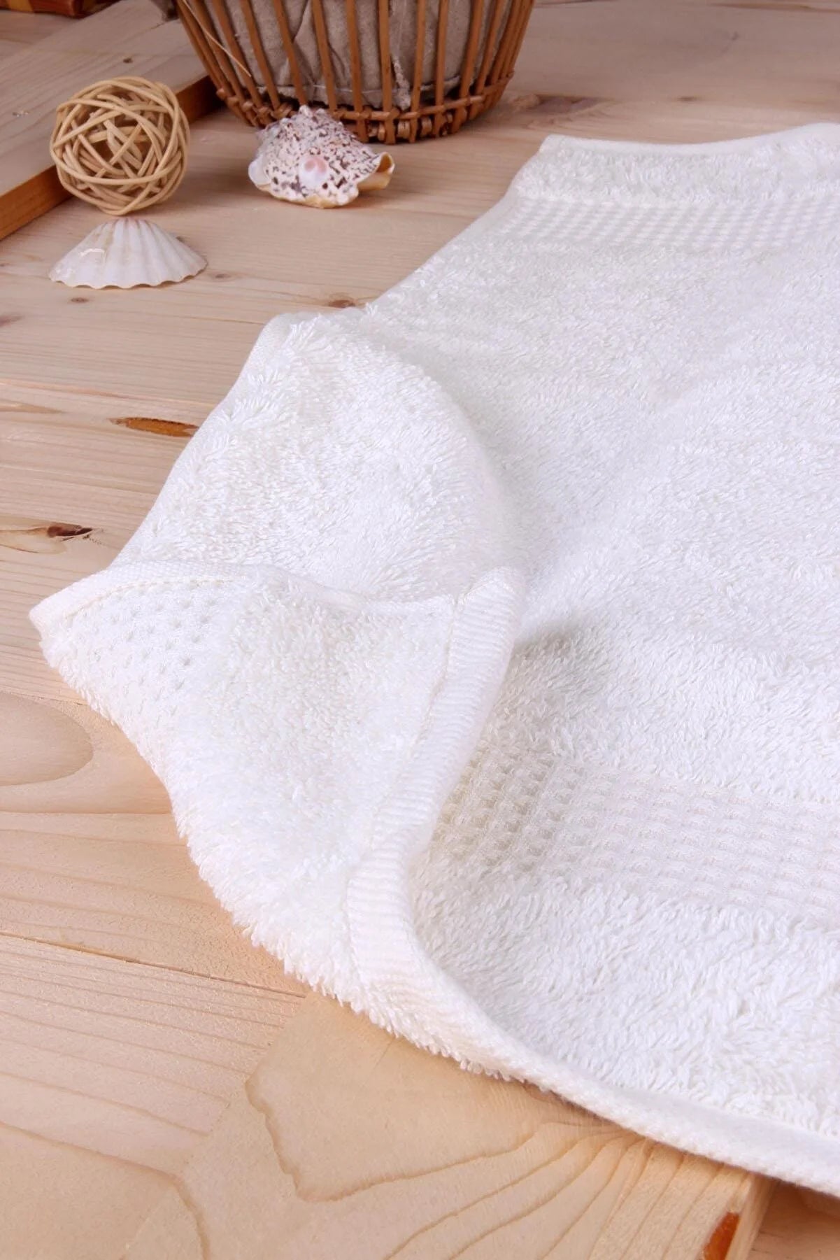 100% Cotton Set of 4 Hand Towels 40x60cm