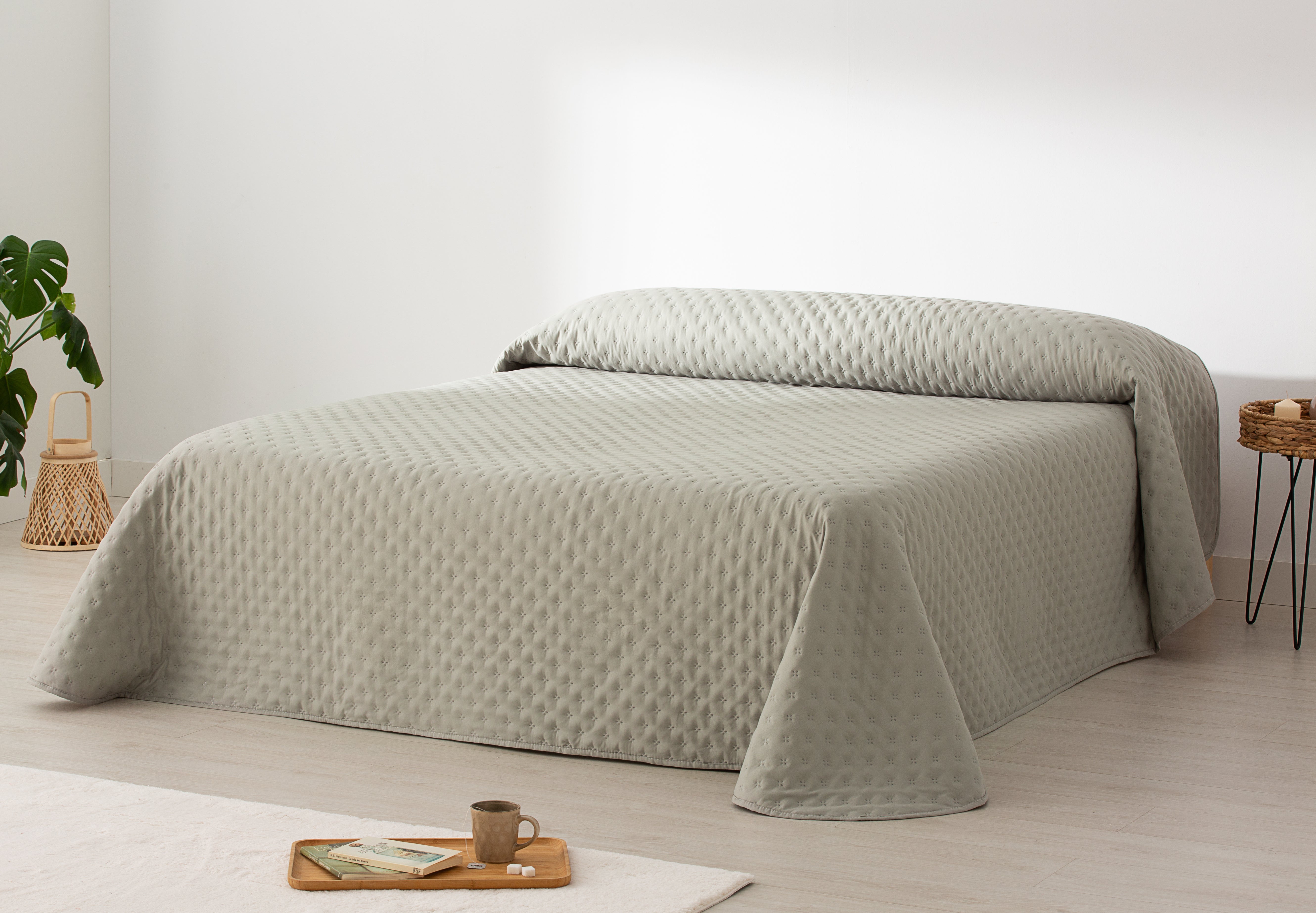 Nature bedspread by Belmarti spain STONE