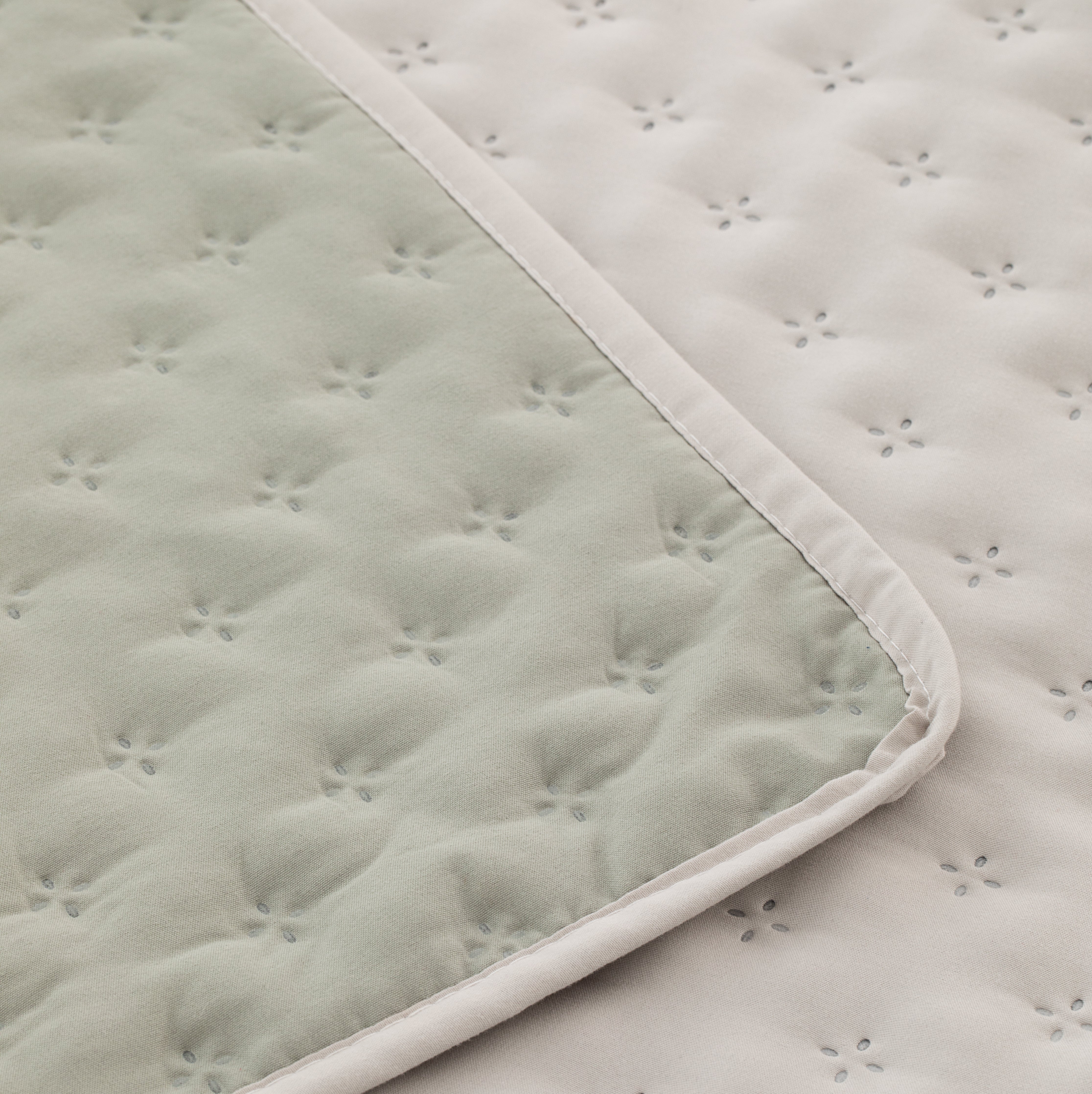 Nature bedspread by Belmarti spain IVORY