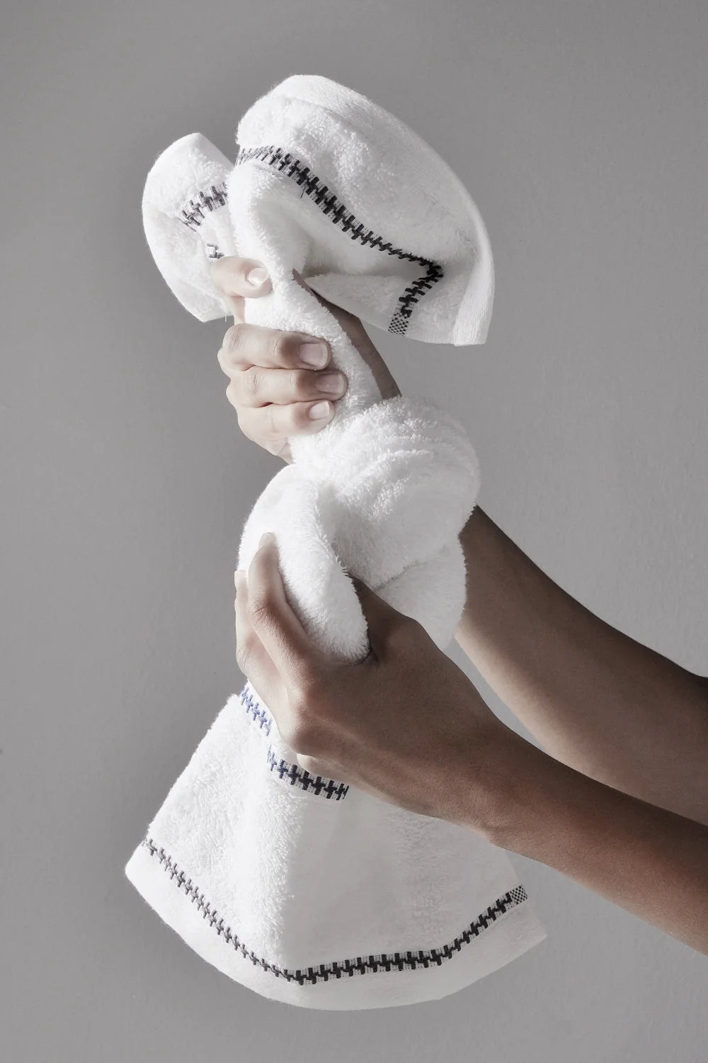 4 PCS Profundo Extra Soft Hand / Face Towel Set